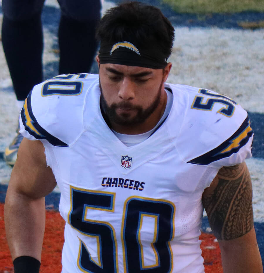 Manti Te'o with the Chargers